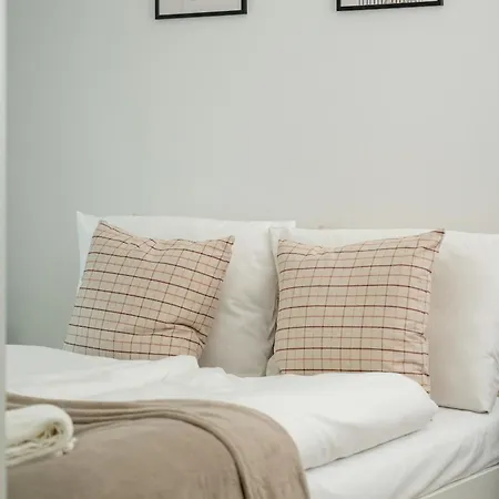 Staromlynska Near Wyspa Slodowa In By Renters شقة *