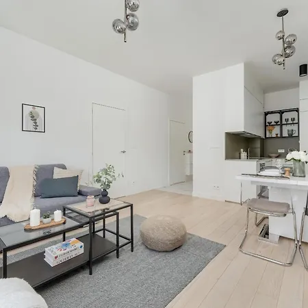 Staromlynska Near Wyspa Slodowa In By Renters فروتسواف